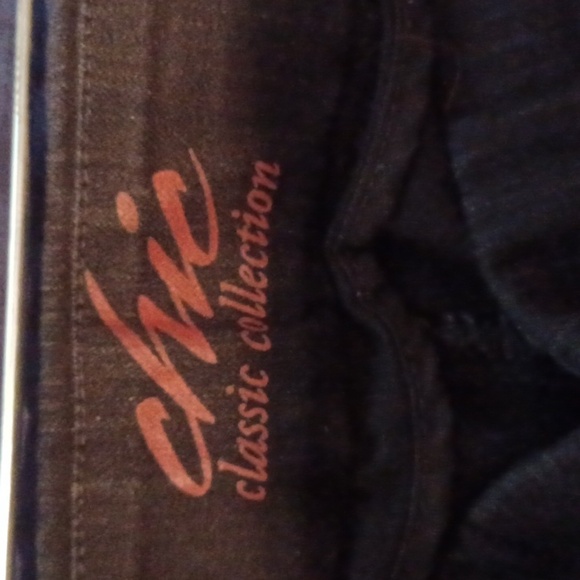 💙🐾Black Cropped Pants - Picture 5 of 9